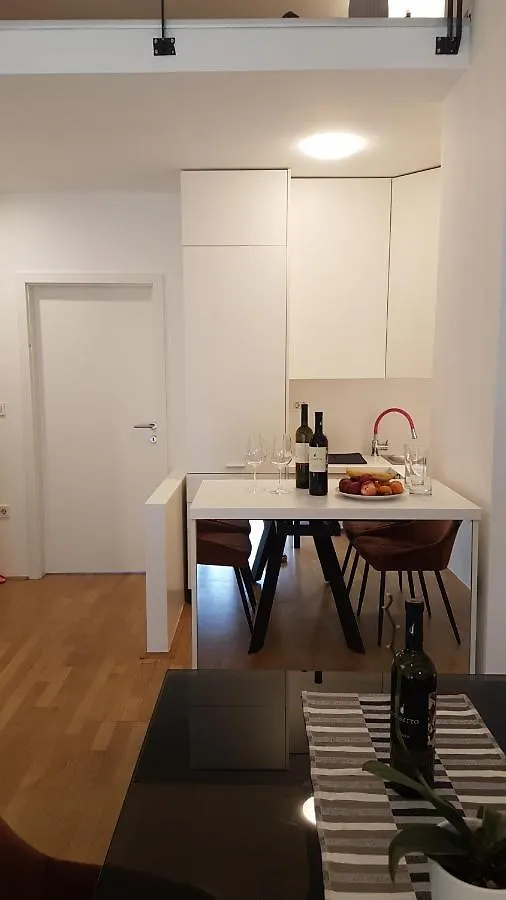 Deluxe Apartment Kristian Whit A Private Parking Rijeka